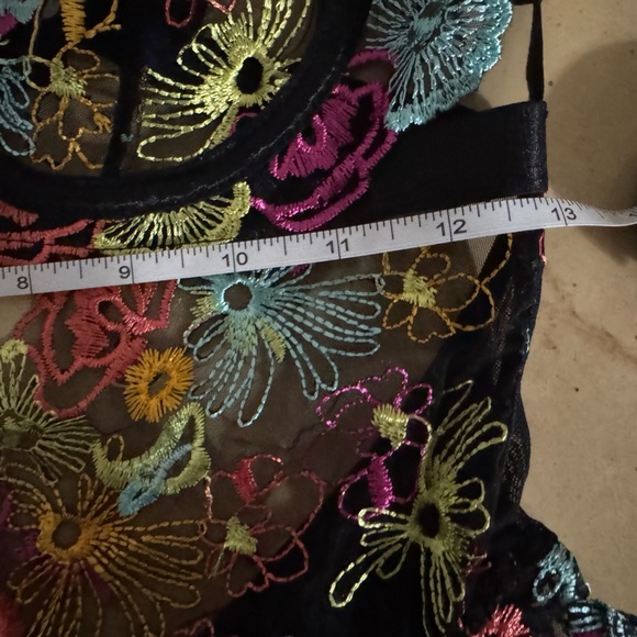 Floral Embroidered Lingerie Set NIP - Picture 8 of 9